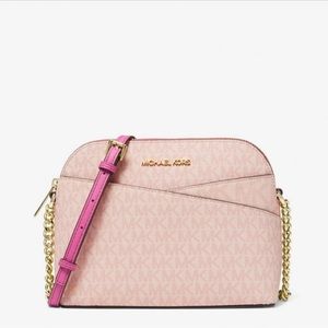 Jet Set Travel Medium Logo Dome Crossbody Bag